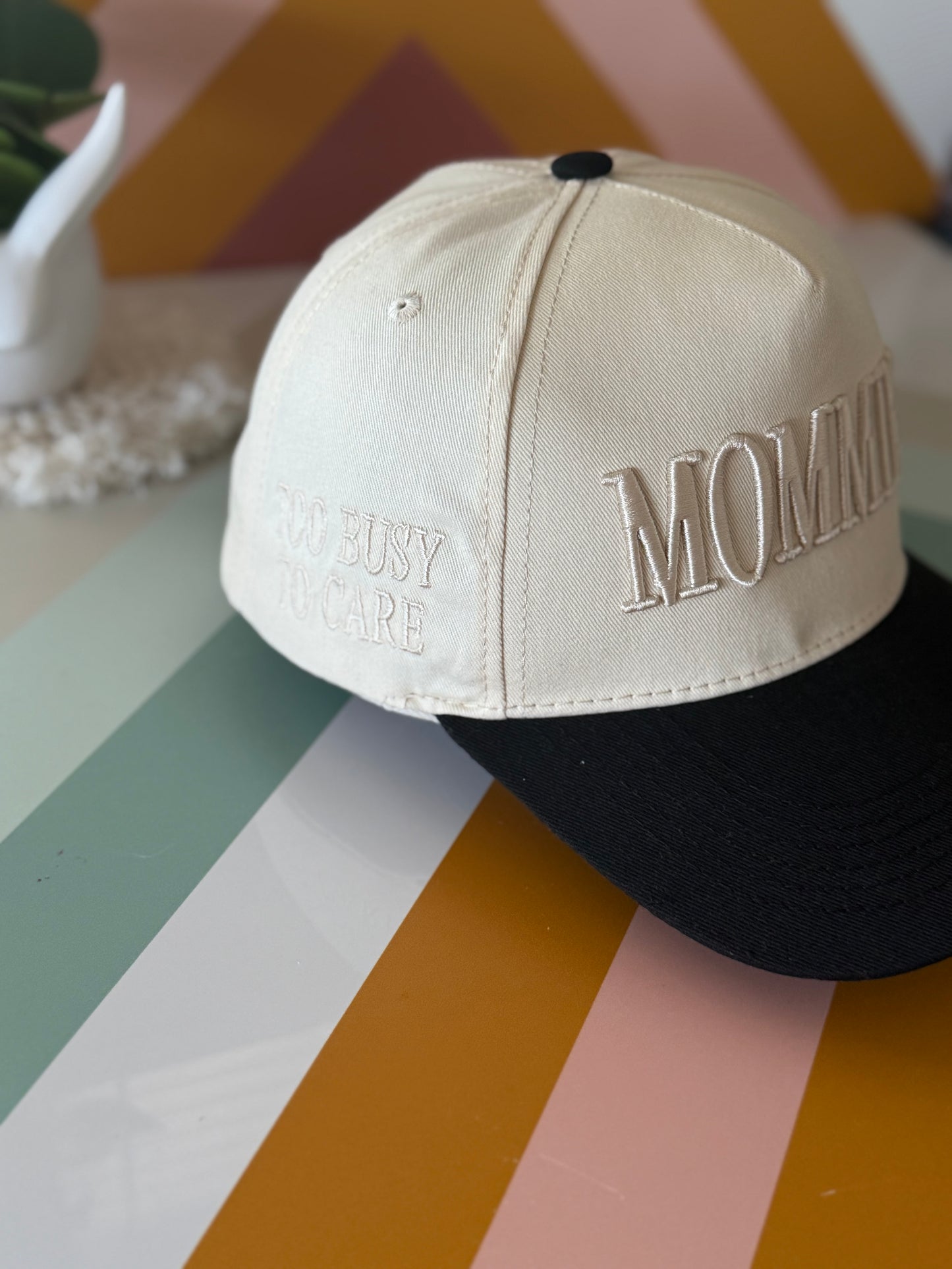 Mommin’ adjustable hat