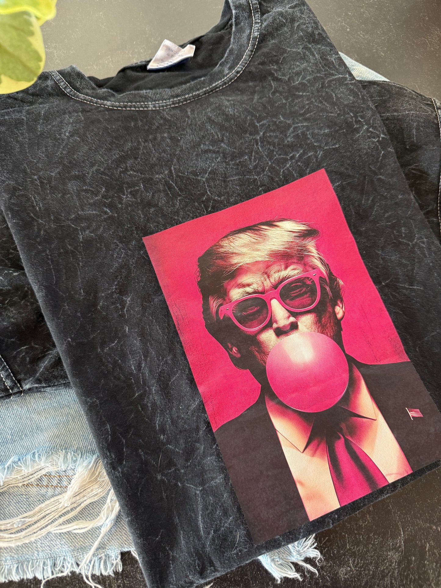 Bubble gum Trump t-shirt