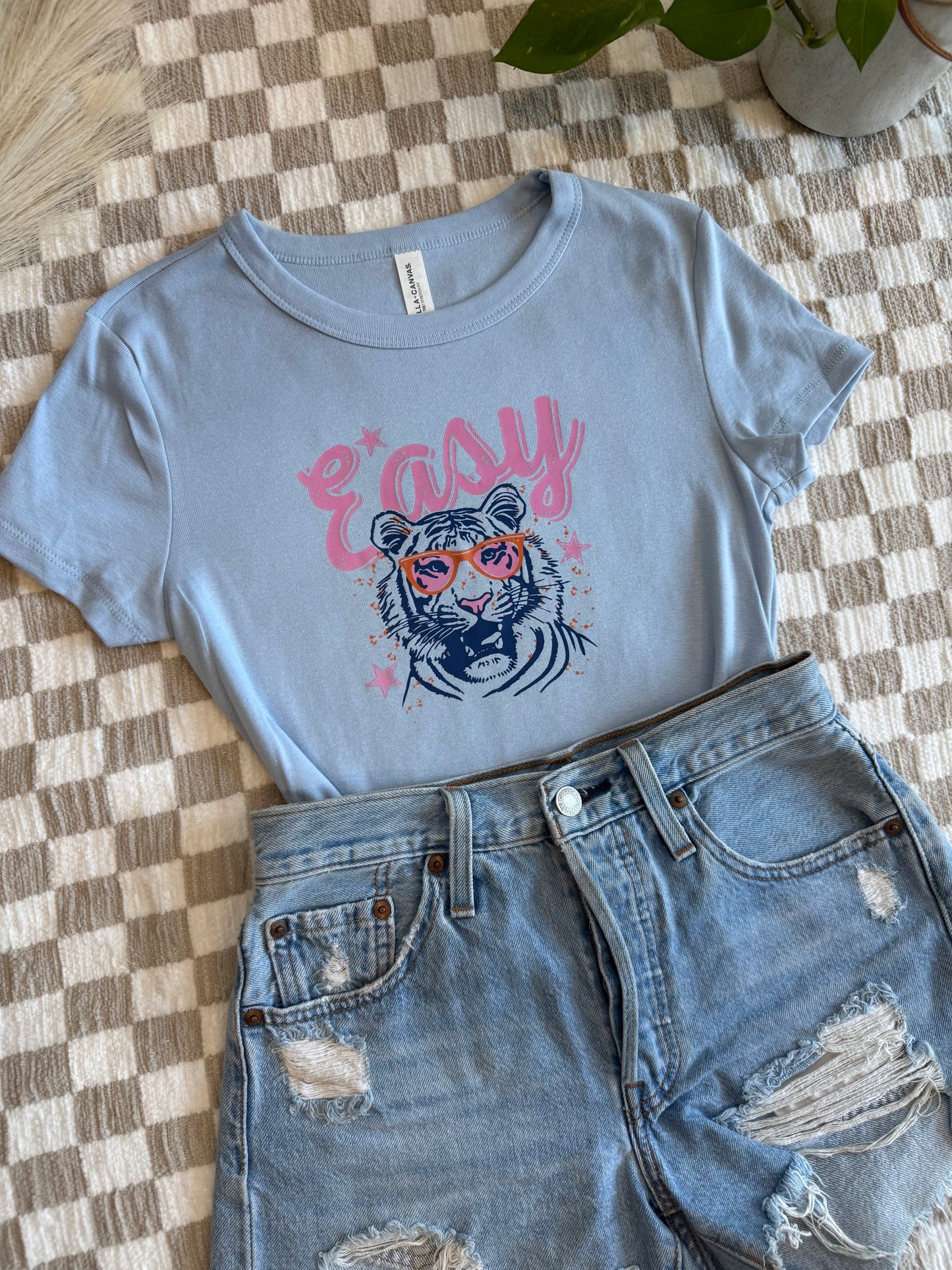Easy tiger tee 💕